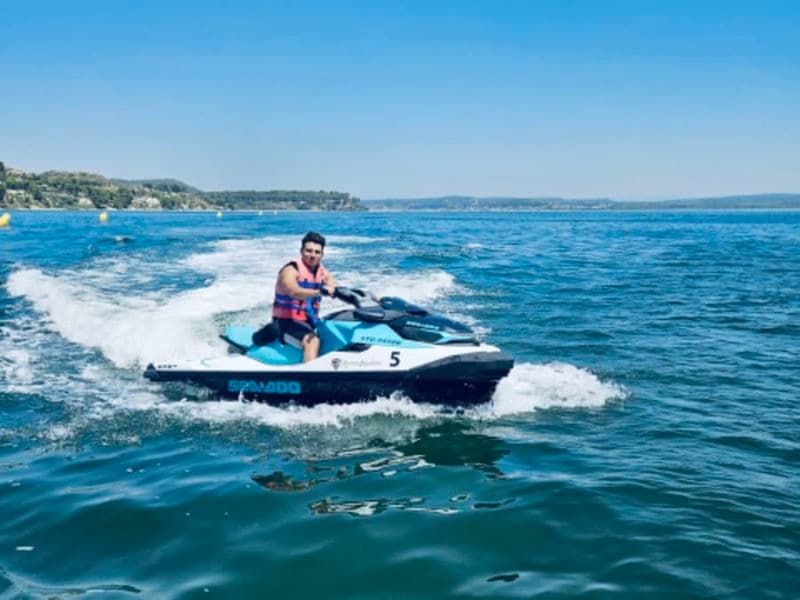 Location Jet-ski à Istres (13)