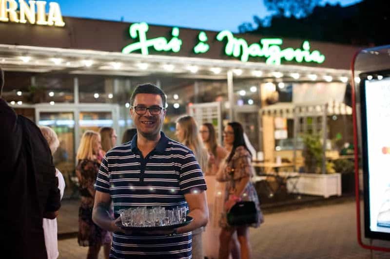 Varsovie : "Visite en bus rétro avec dégustation de vodka "Cheers on Wheels