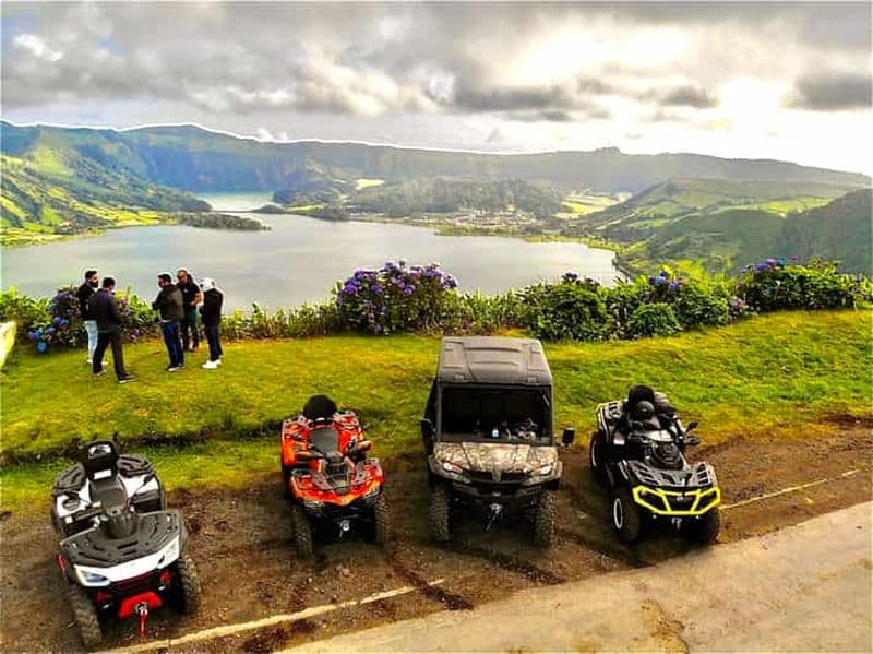 São Miguel : circuit en quad et buggy dans le cratère des Sete Cidades