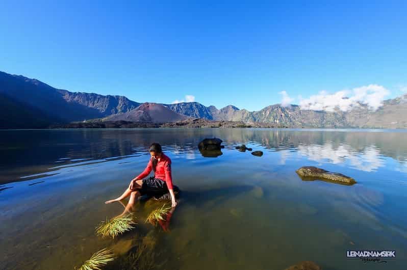 3j/2n trekking mont rinjani summit lake & hot springs