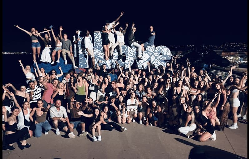 Nice : tournée des bars, 4 bars + 1 club avec VIP et shots gratuits