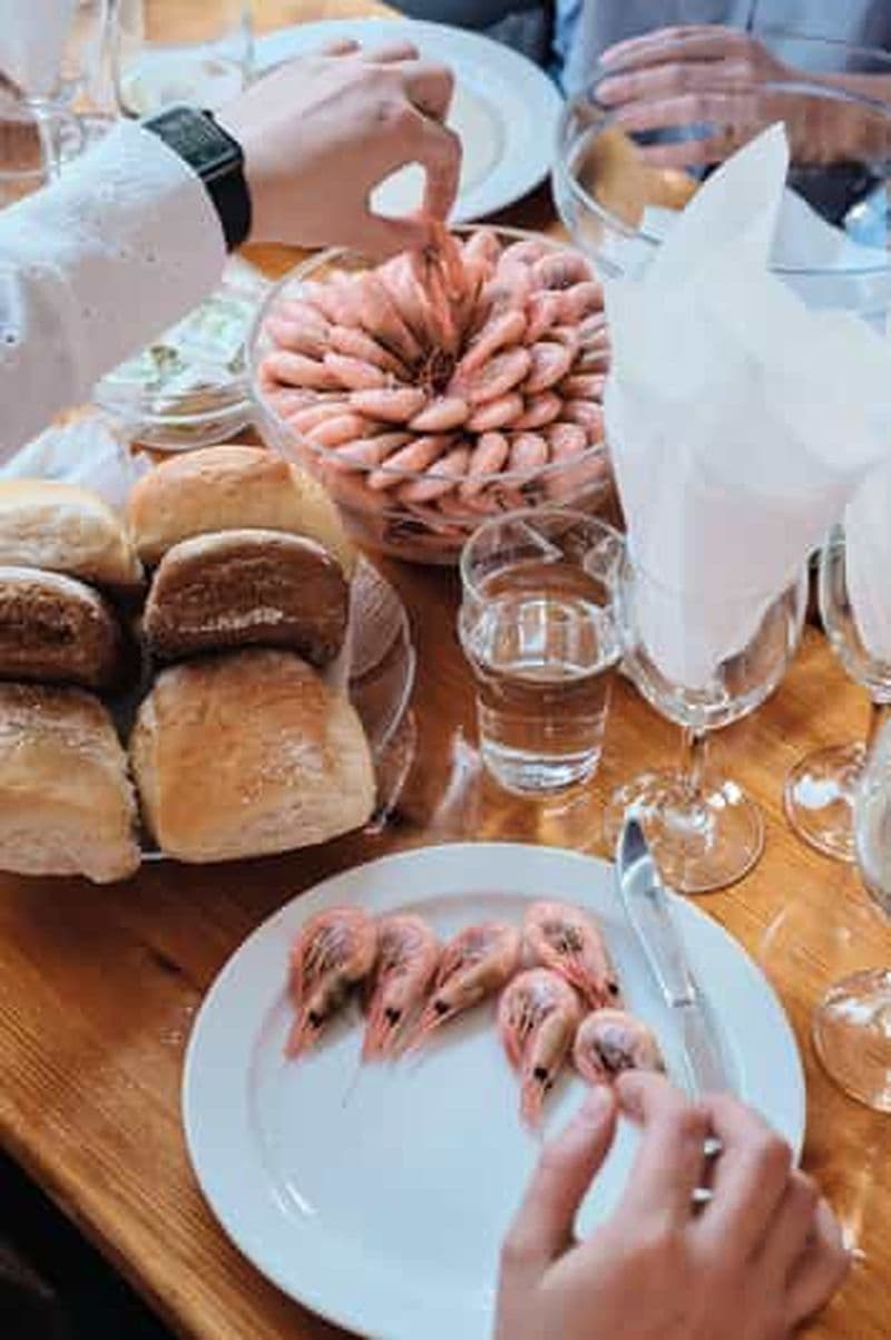 Stockholm : croisière avec crevettes à volonté, tacos et musique live