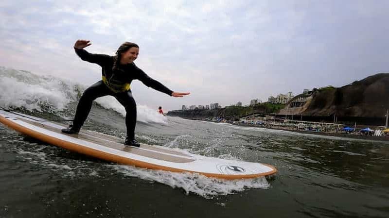 Lima : Cours de surf à Playa Makaha, dans le quartier de Miraflores