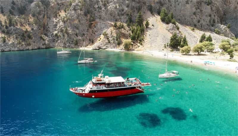Au départ de Rhodes : Croisière vers l'île de Symi et la baie de Saint-Georges