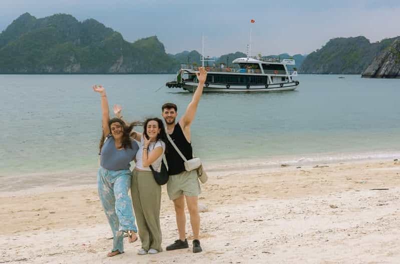 Cat Ba : sortie en kayak et plancton bioluminescent dans la baie de Lan Ha