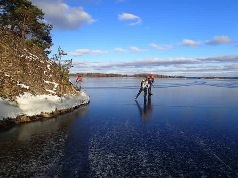 Stockholm : Patinage sur glace naturelle