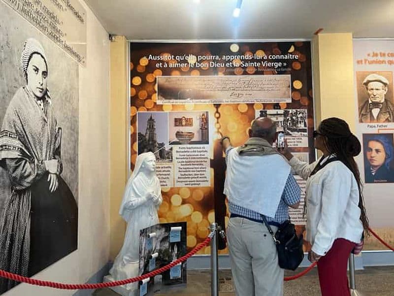 Lourdes : Les pas de Bernadette avec dégustation de vins et de mets