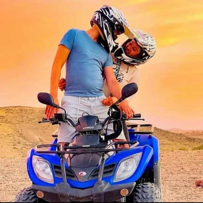 Billet Marrakech : Quad dans le désert d'Agafay, balade à dos de chameau et dîner-spectacle