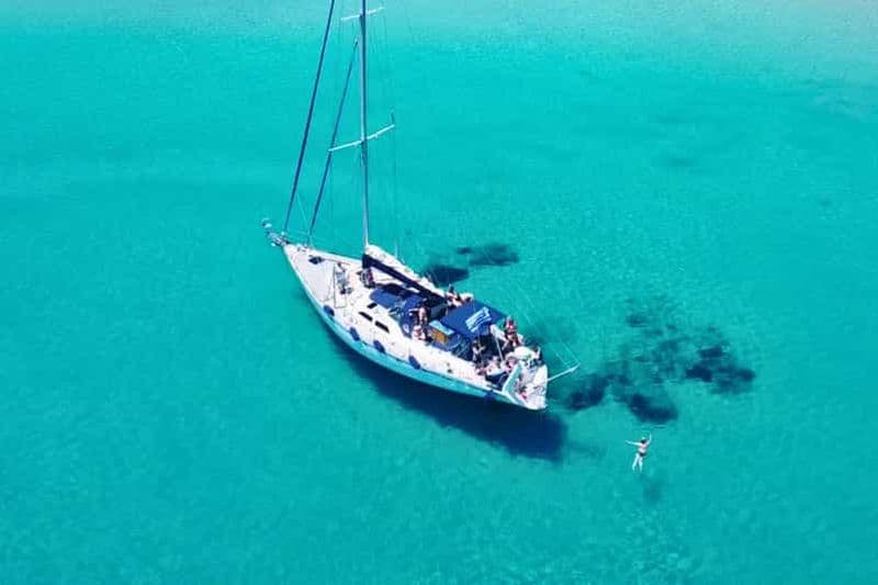 Billet Kos : Journée de voile en petit groupe avec repas, boissons et baignade