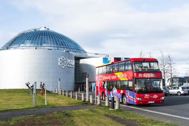 Reykjavík : Bus Hop-On Hop-Off et billet d'entrée au musée Perlan