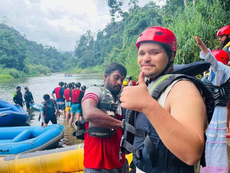 Depuis Colombo/Negombo : Excursion d'une journée en rafting sur la rivière Kitulgala