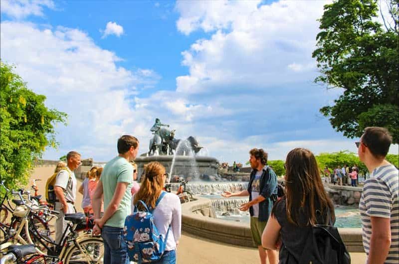 Copenhague : visite guidée de 3 heures à vélo des sites incontournables de la ville