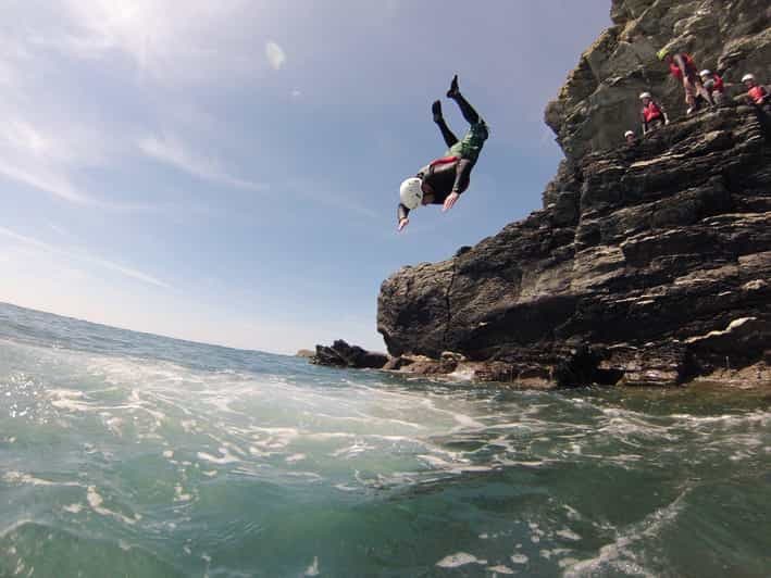 Île d'Anglesey : Coasteering scénique avec escalade et sauts