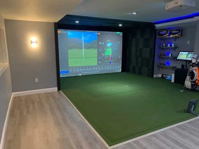 NYC Midtown : Expérience de golf VR avec pizzas et bières
