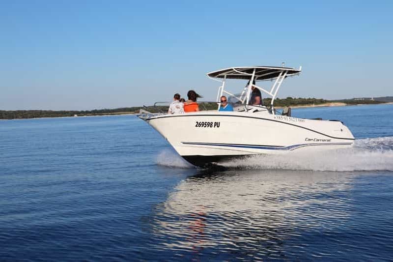 Îles Brijuni : Coucher de soleil et dauphins visite privée en bateau