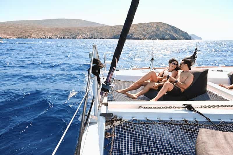 Héraklion : croisière en catamaran vers l'île de Dia et sports nautiques
