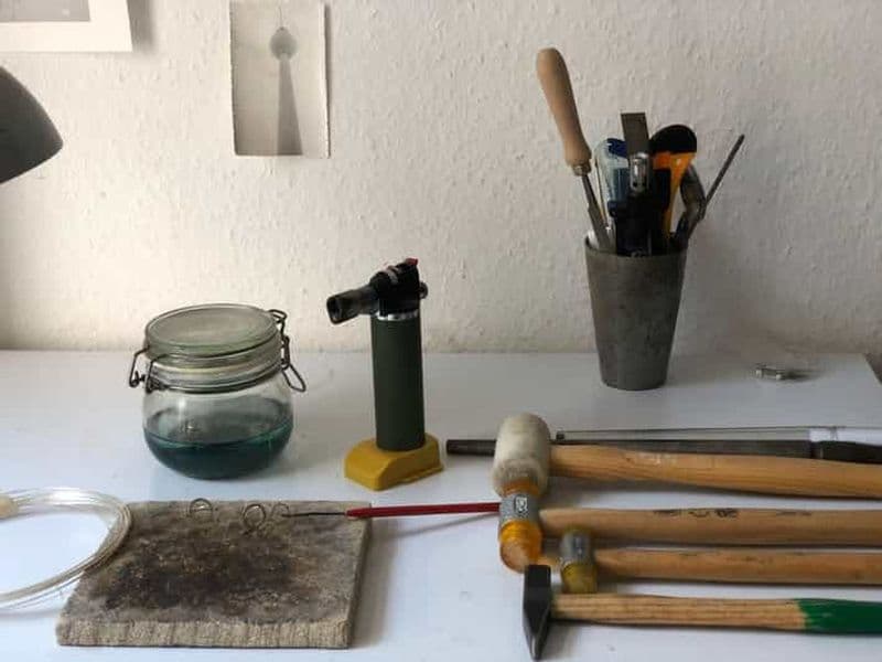 Berlin : Créez vos bijoux minimalistes en argent - Petit groupe