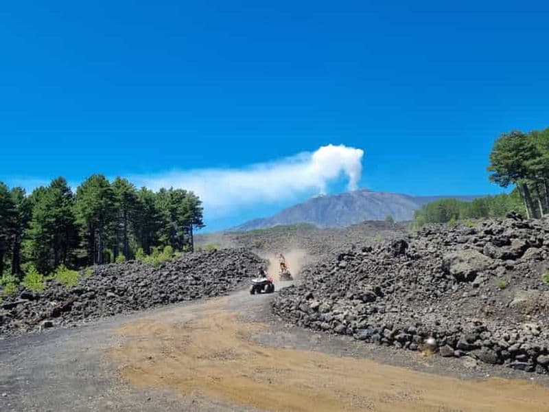 Volcan Etna : Grand tour de l'Etna en quad avec visite de grottes et coulées de lave