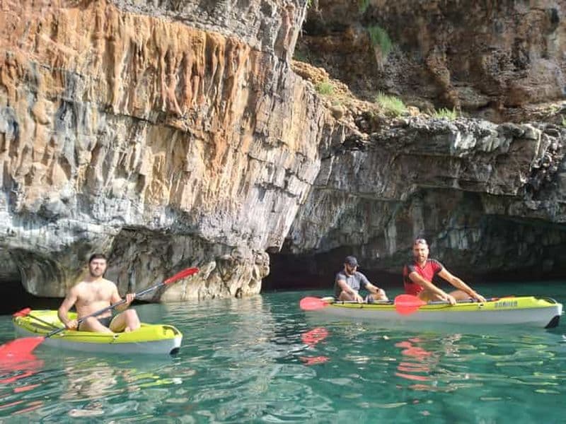 Excursion en kayak sur les îles de James Bond à Maratea