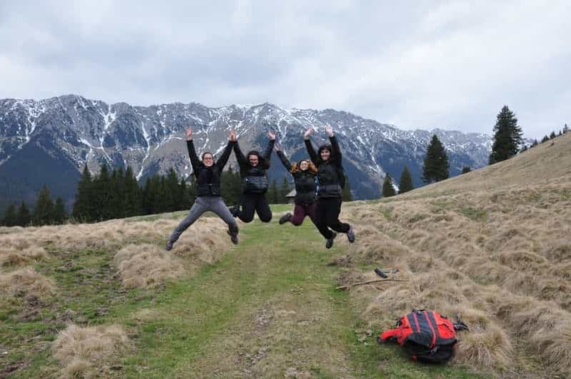 Au départ de Brasov : Trek guidé de 2 jours dans le parc national de Piatra Craiului