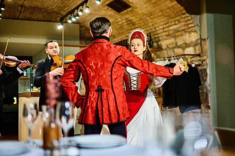 Budapest : Danse et concert folklorique hongrois avec option dîner