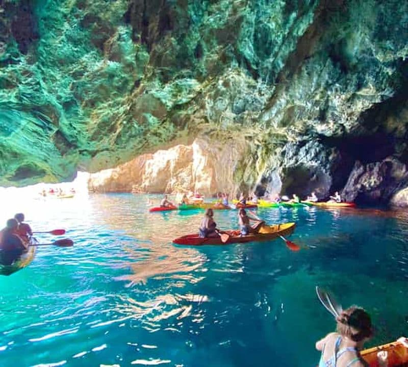 La Herradura : excursion en kayak et plongée en apnée sur les falaises de Maro