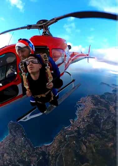 Monaco : Saut en parachute