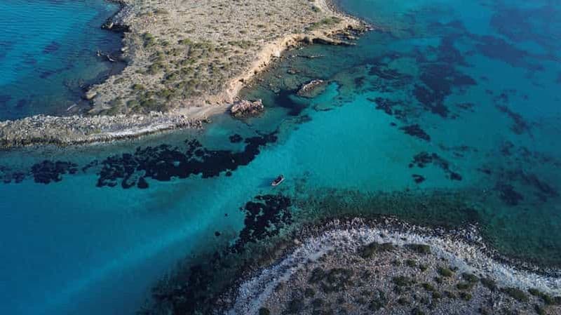 Naousa : Découvrez les joyaux cachés de Paros lors d'un tour en bateau