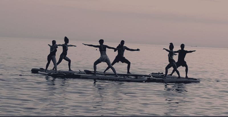 Pula : séance de stand up paddle et de yoga