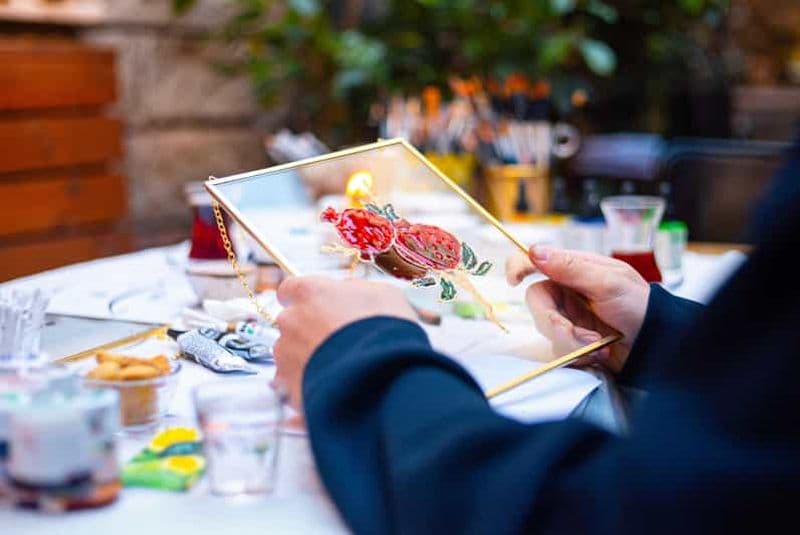Istanbul : Atelier de peinture traditionnelle sur vitrail