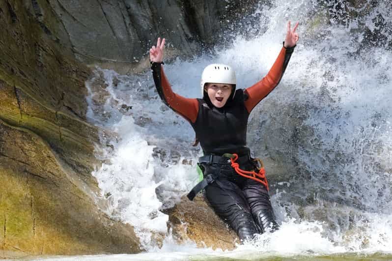 Pitlochry : Expérience de canyoning guidée aux chutes inférieures de Bruar