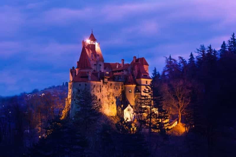 Excursion en hélicoptère de Brasov aux châteaux de Bran et de Peles pour 3 personnes