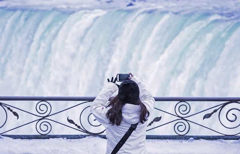 Billet Depuis Toronto : Excursion d'une journée aux chutes du Niagara avec croisière commentée