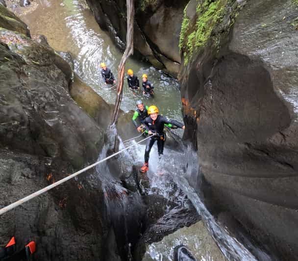 Baptême de canyoning au Salto do Cabrito aux Açores