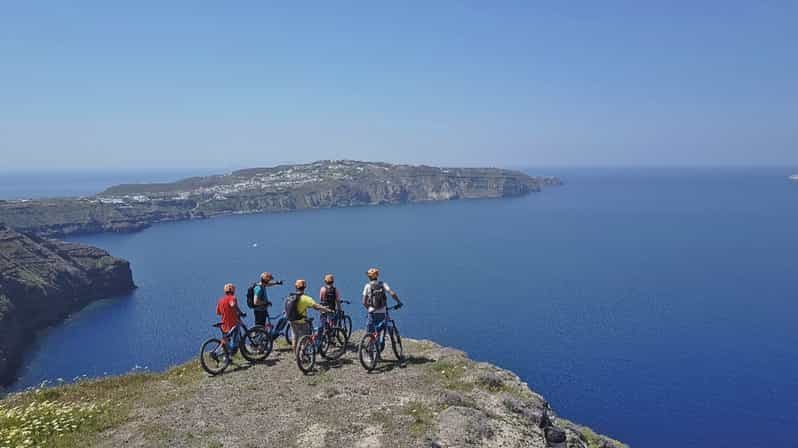Santorin : Aventure en VTT électrique