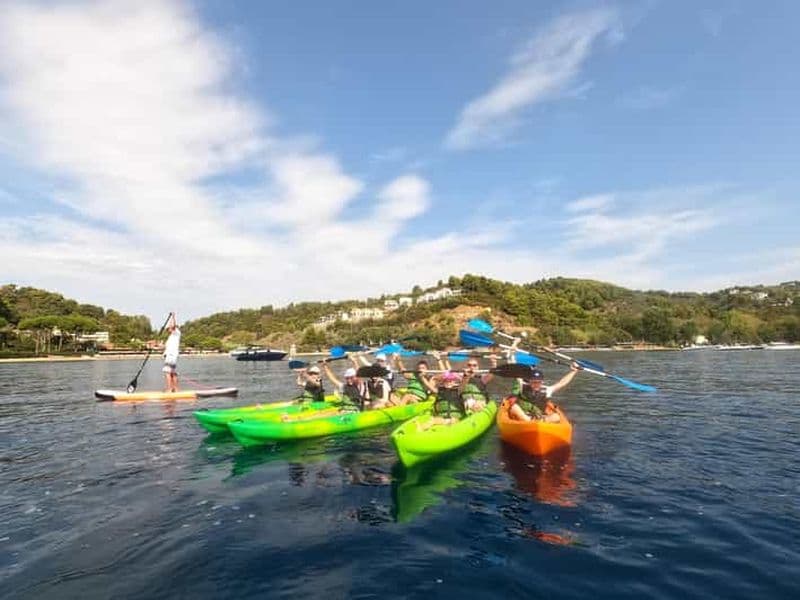 Skiathos : Excursion guidée en kayak de mer avec arrêt baignade