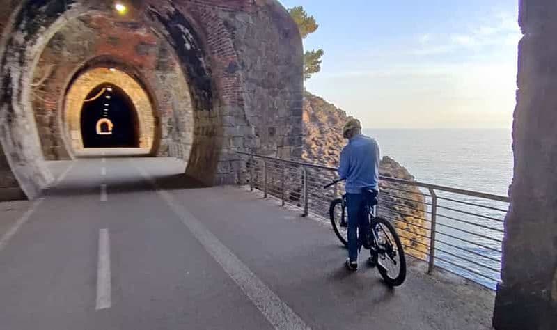 Levanto : Visite guidée en E-Bike à Framura avec Vin et Focaccia