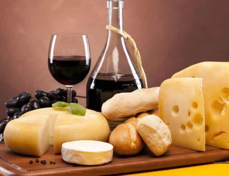 Dijon: Expérience de dégustation Vins, fromages et trésors de Bourgogne