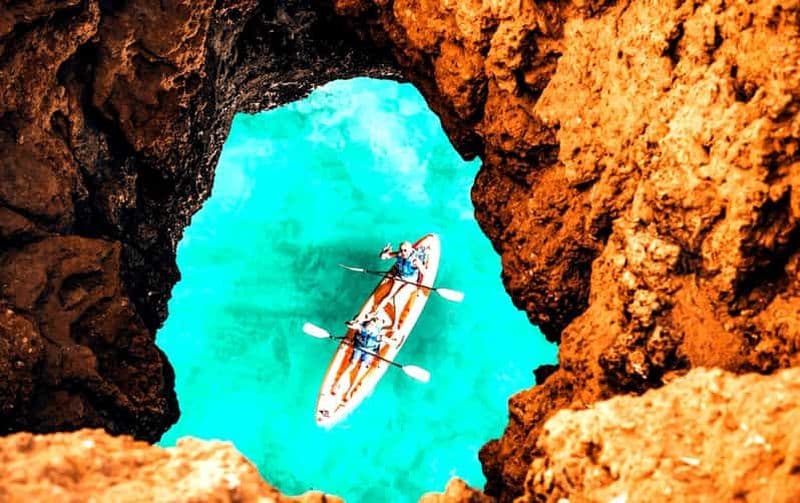 Albufeira : visite guidée en kayak des plages cachées et des falaises