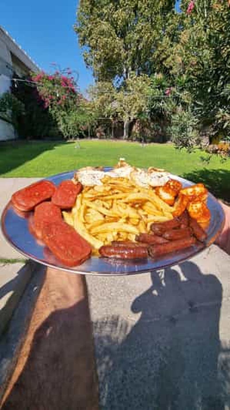 Chypre : Cours de cuisine à la taverne Fournisto avec déjeuner