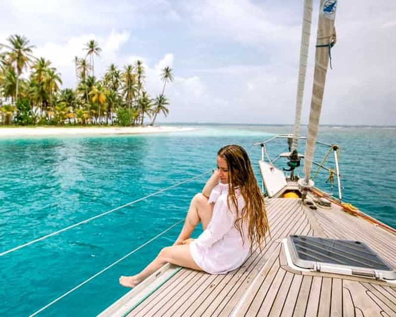 Panama City : Visite nocturne des îles San Blas en bateau à voile avec repas