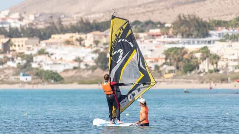 Fuerteventura : Apprentissage de la planche à voile dans la baie de Costa Calma !