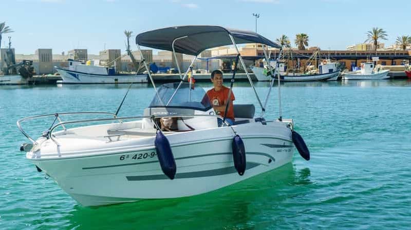 Bateau sans permis, carburant inclus