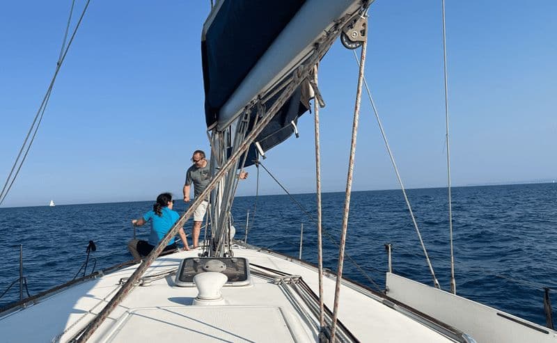 Visite d'une demi-journée en voilier à Catane avec apéritif à bord
