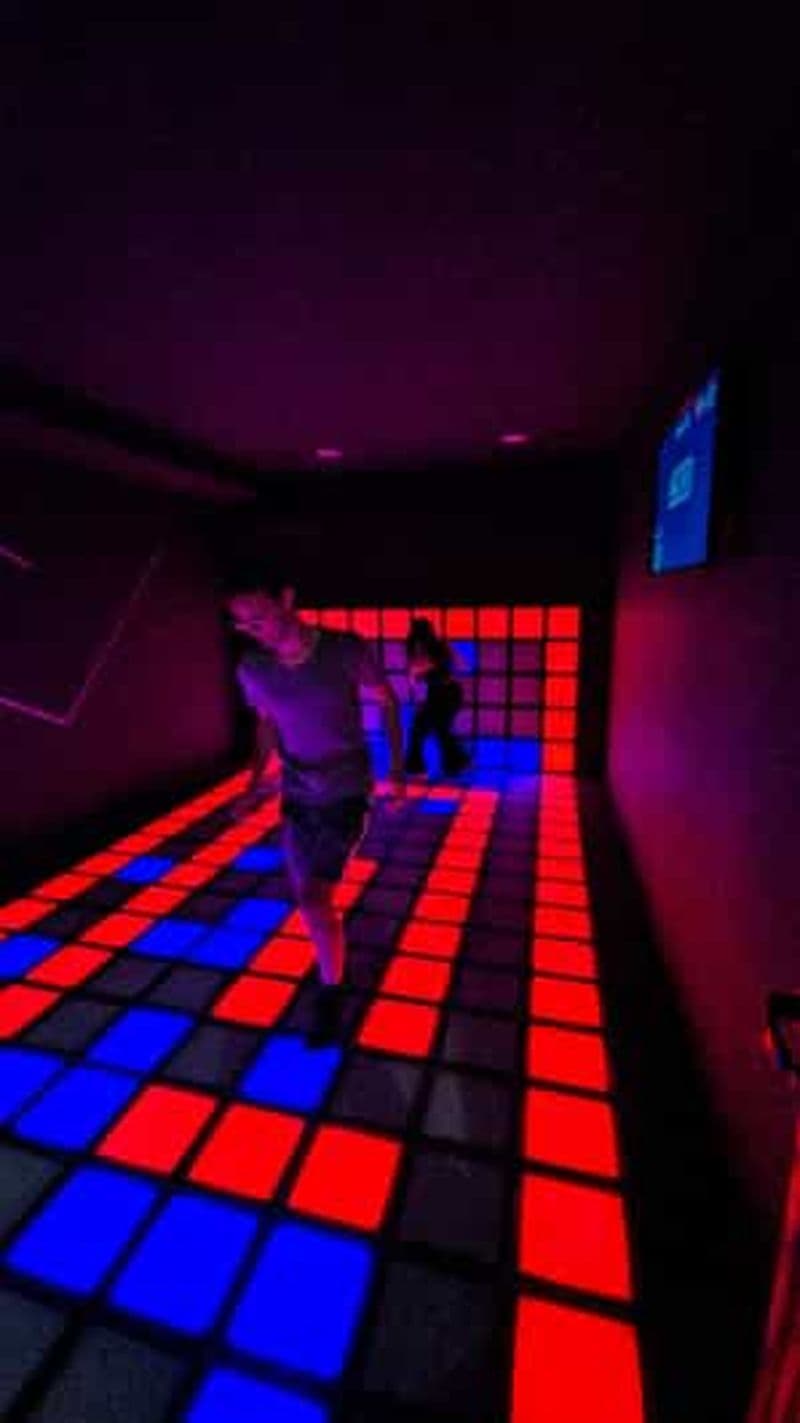 Escape Room à Tirana : le sol est de la lave