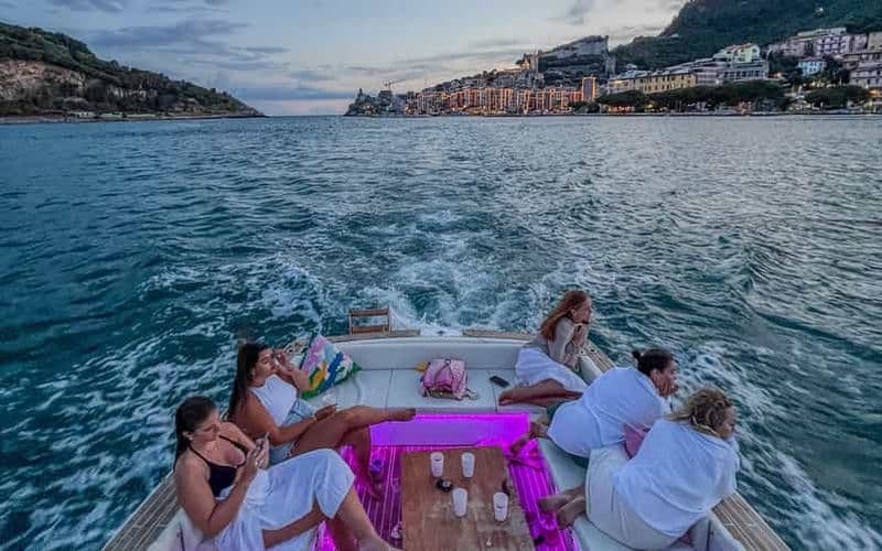 La Spezia : croisière au coucher du soleil dans le golfe des Poètes avec boissons