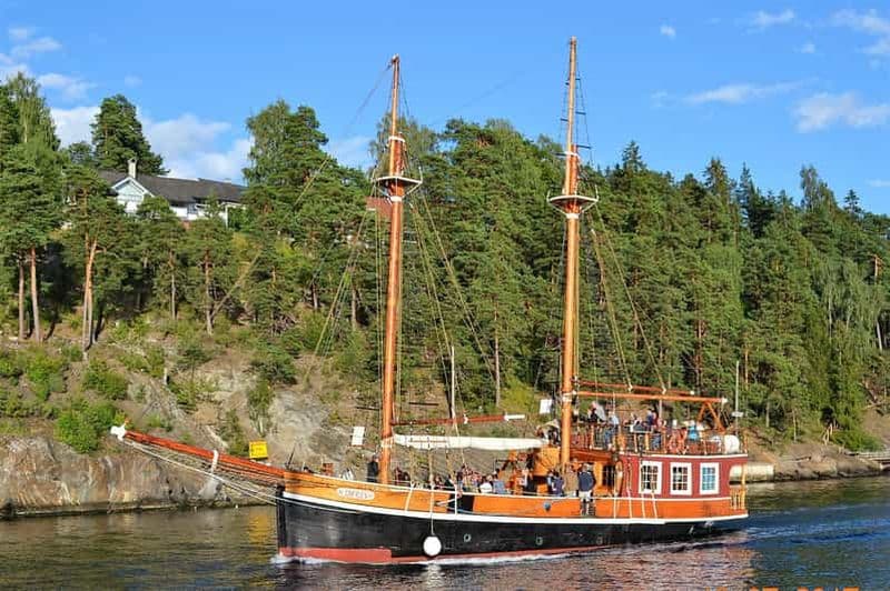 Oslo : Mini-croisière dans les fjords à bord d'un voilier en bois