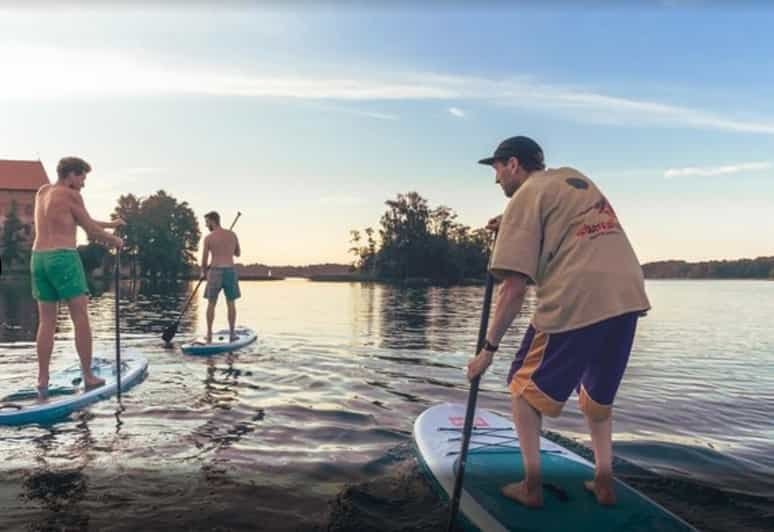 Location de paddle board près du château de Trakai
