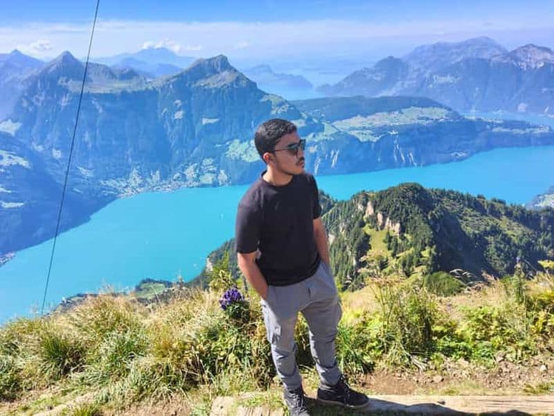 Excursion d'une journée au départ de Zurich : randonnée dans les montagnes de Rophaien avec un guide de la région