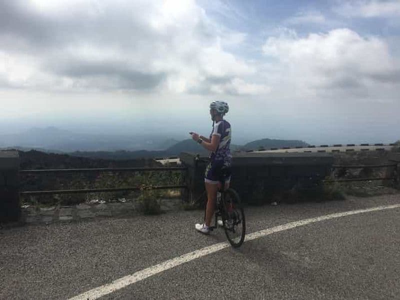 Depuis Syracuse : Excursion à vélo sur le volcan Etna avec transferts
